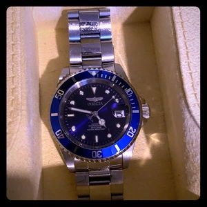 I am selling my mechanical Invicta Watch